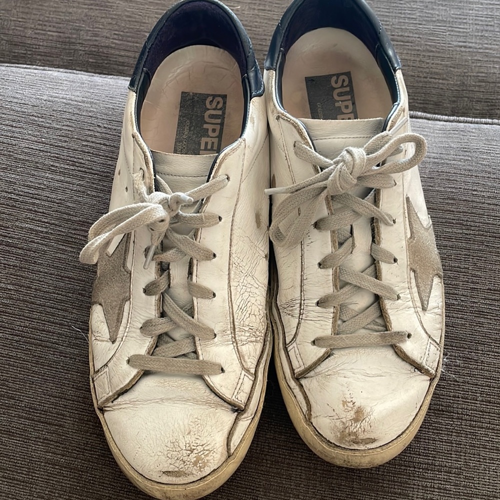 Women’s golden goose good condition size 38 has a small hole by toe